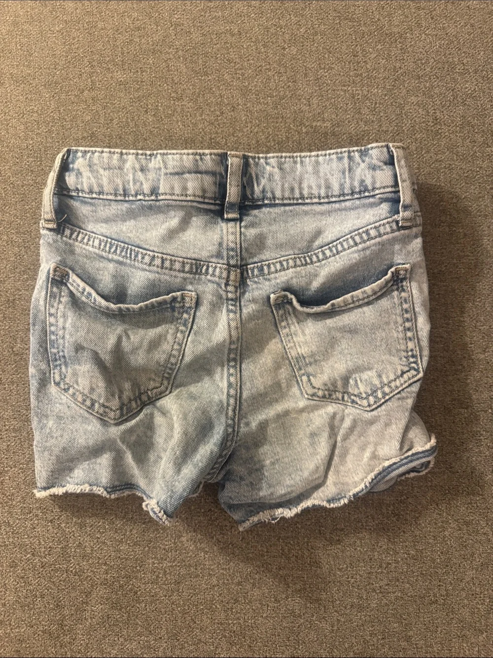 5/$15- Gap shorts size 8